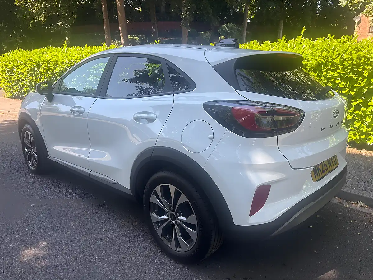 Used 2025 Ford Puma Titanium White - Interior and Exterior details 4
