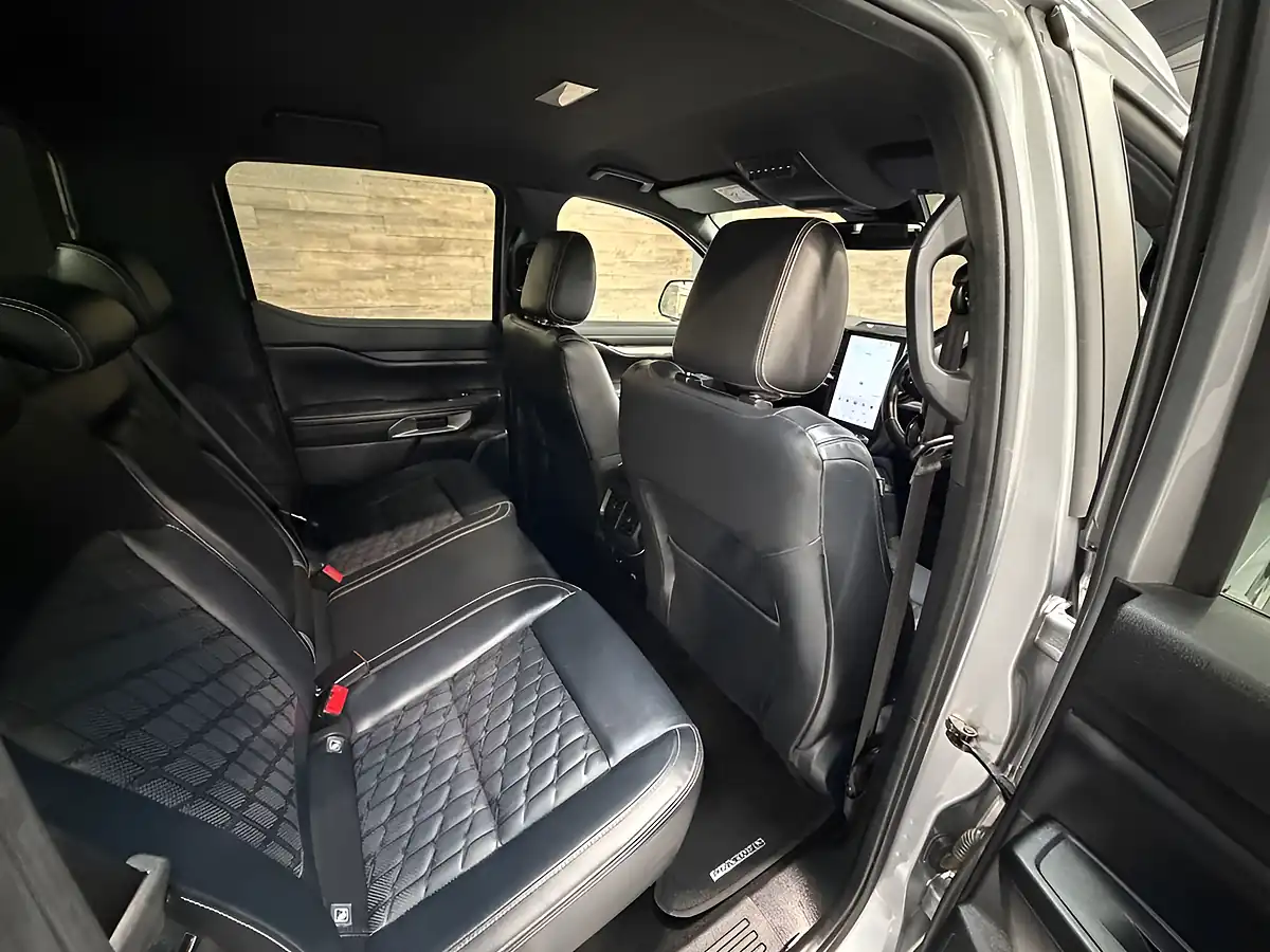 Used 2025 Ford Ranger Platinum Silver - Interior and Exterior details 10