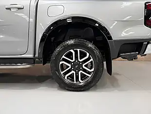 Used 2025 Ford Ranger Platinum Silver - Interior and Exterior details 19