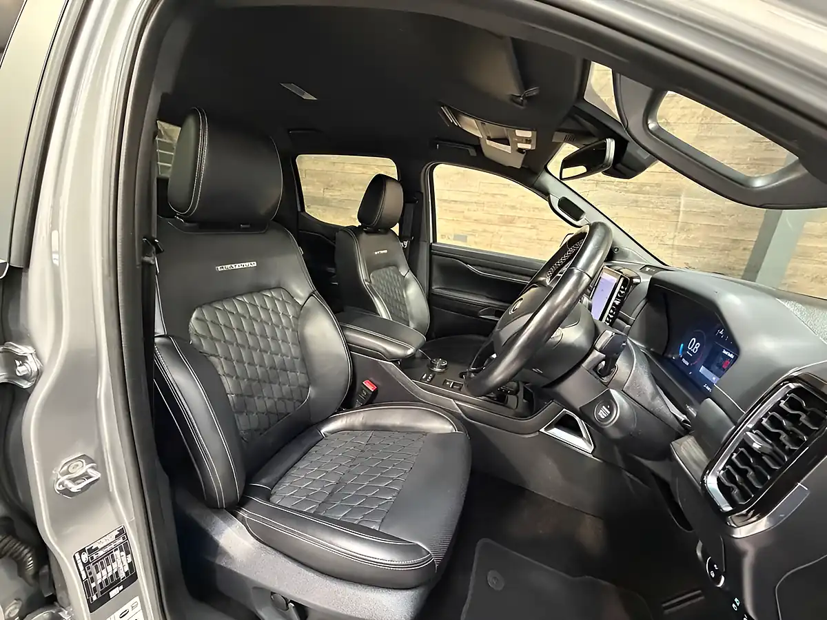 Used 2025 Ford Ranger Platinum Silver - Interior and Exterior details 6