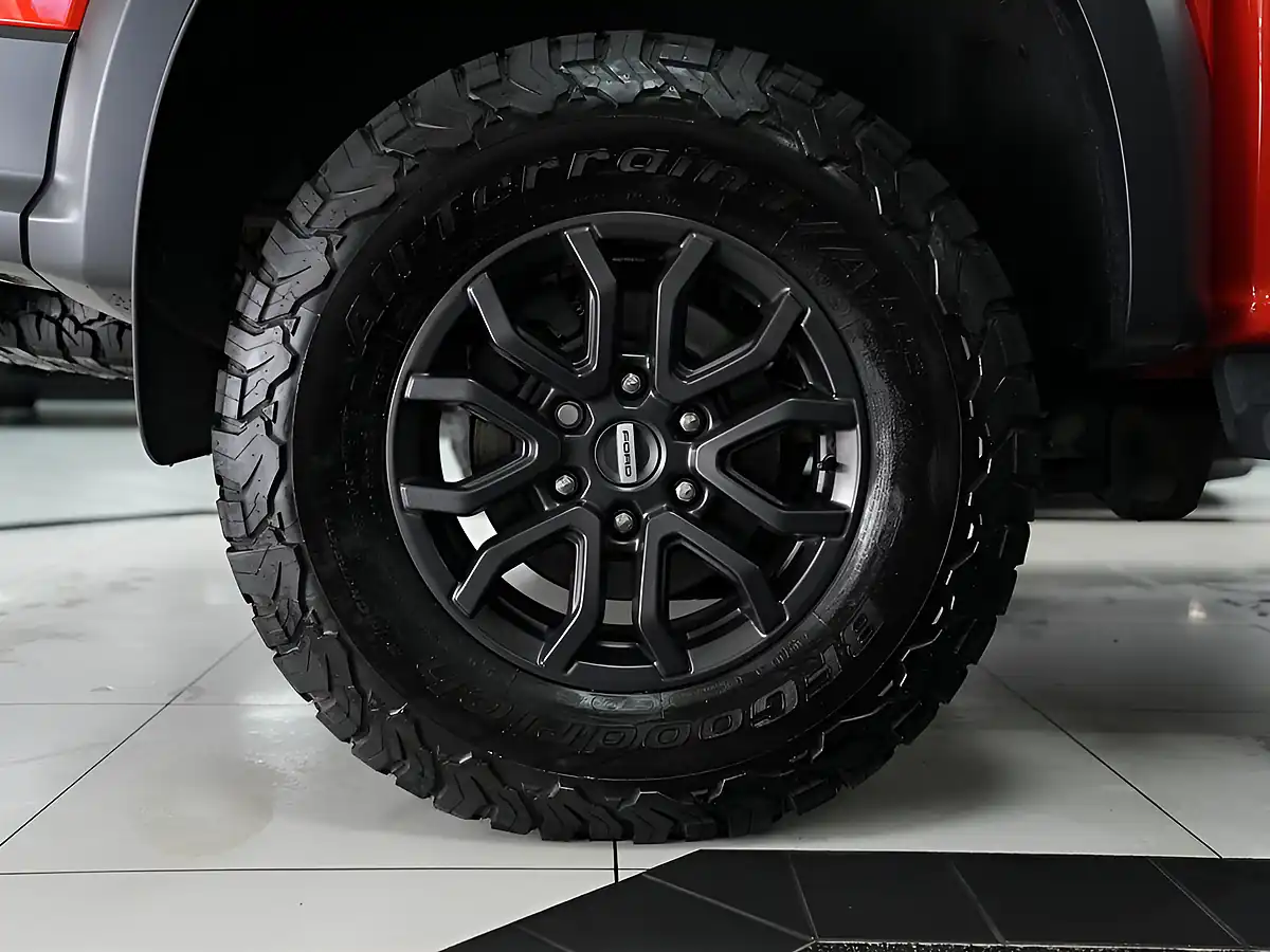 Used 2025 Ford Ranger Raptor Orange - Interior and Exterior details 13