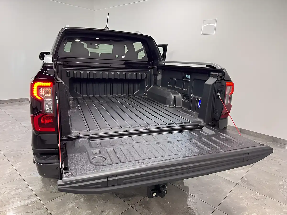 Used 2025 Ford Ranger Wildtrak Black - Interior and Exterior details 14