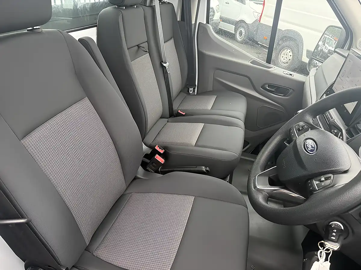 Used 2025 Ford Transit 350 Leader Frozen White - Interior and Exterior details 8