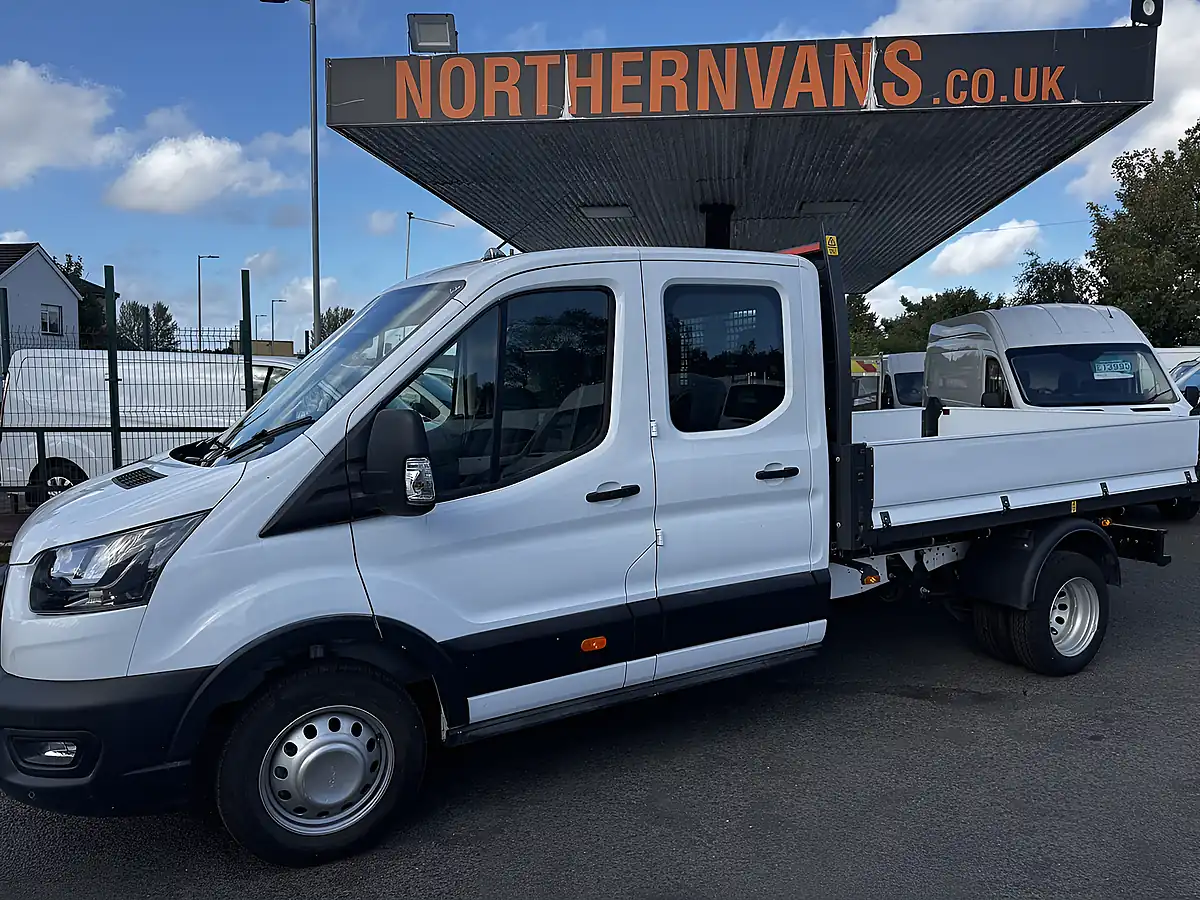 Used 2025 Ford Transit 350 Leader Frozen White (solid Colour) - Interior and Exterior details 10