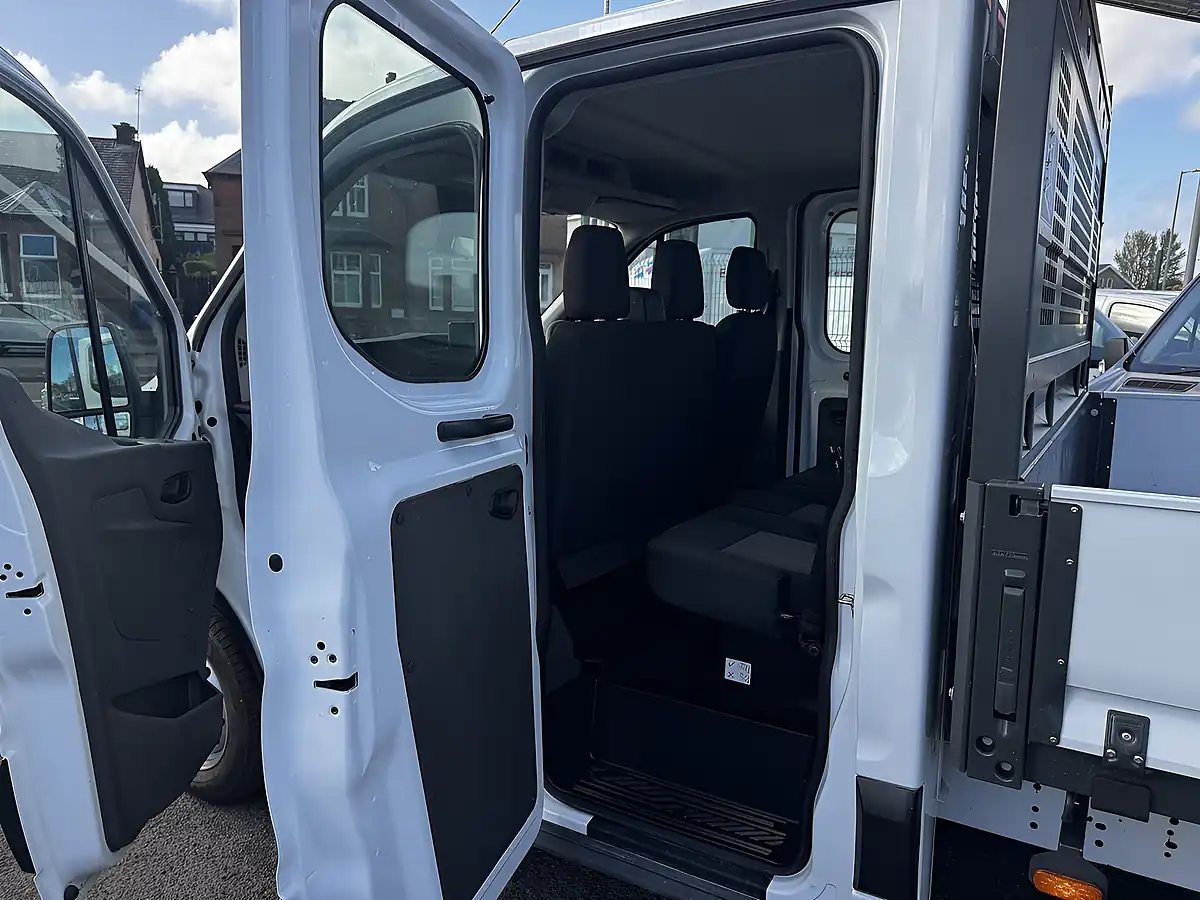 Used 2025 Ford Transit 350 Leader Frozen White (solid Colour) - Interior and Exterior details 12