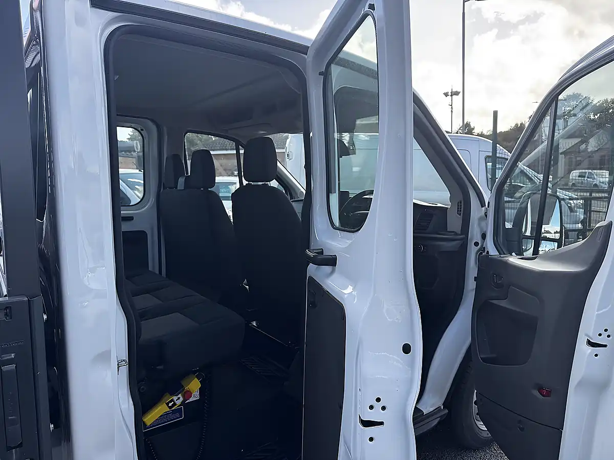 Used 2025 Ford Transit 350 Leader Frozen White (solid Colour) - Interior and Exterior details 7