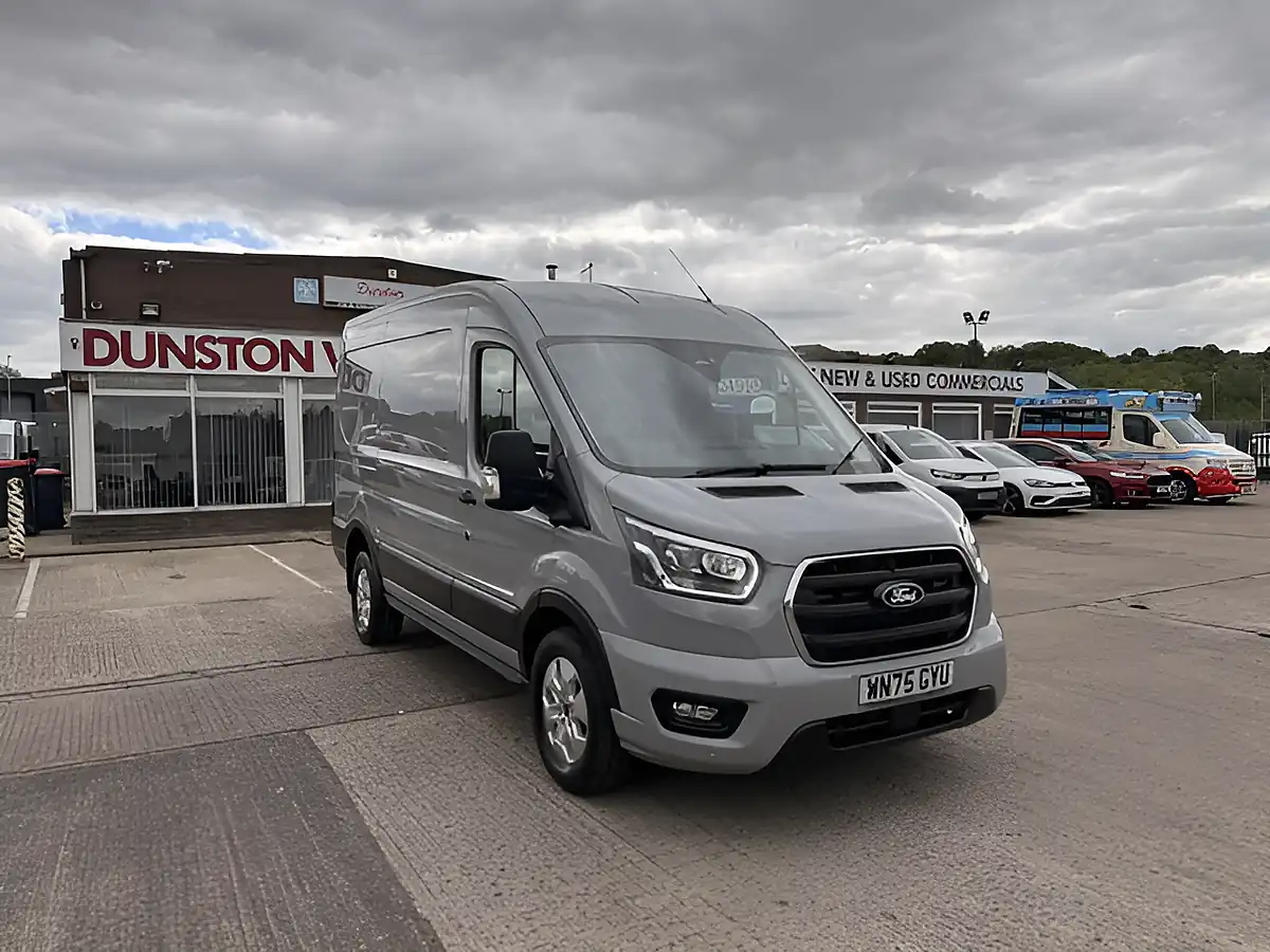 Used 2025 Ford Transit 350 Limited White - Front View