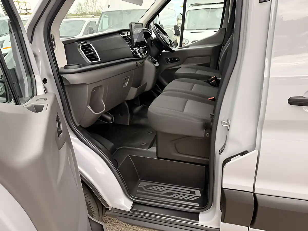 Used 2025 Ford Transit 350 Limited White - Interior and Exterior details 15