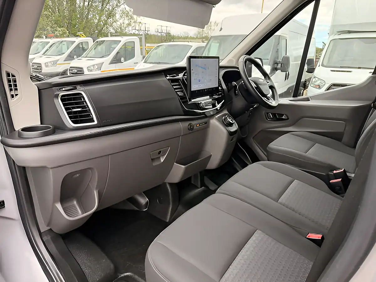 Used 2025 Ford Transit 350 Limited White - Interior and Exterior details 16