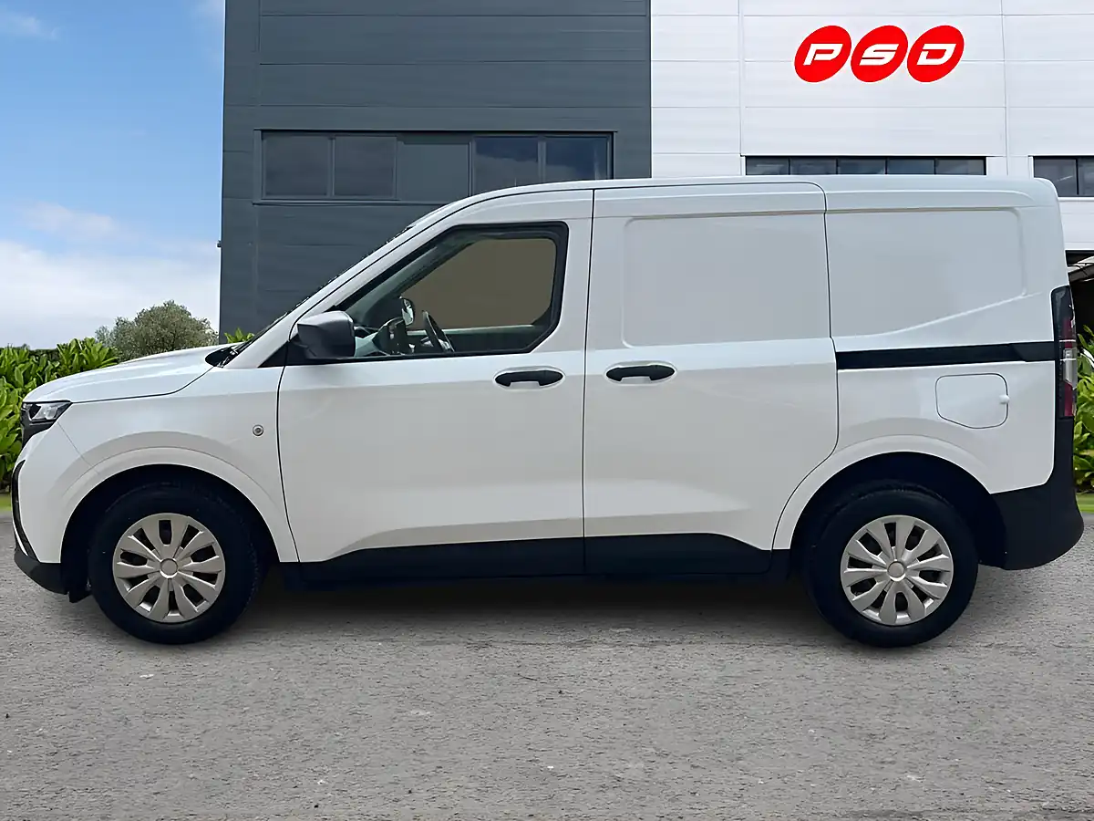 Used 2025 Ford Transit Courier Trend Frozen White - Interior and Exterior details 4