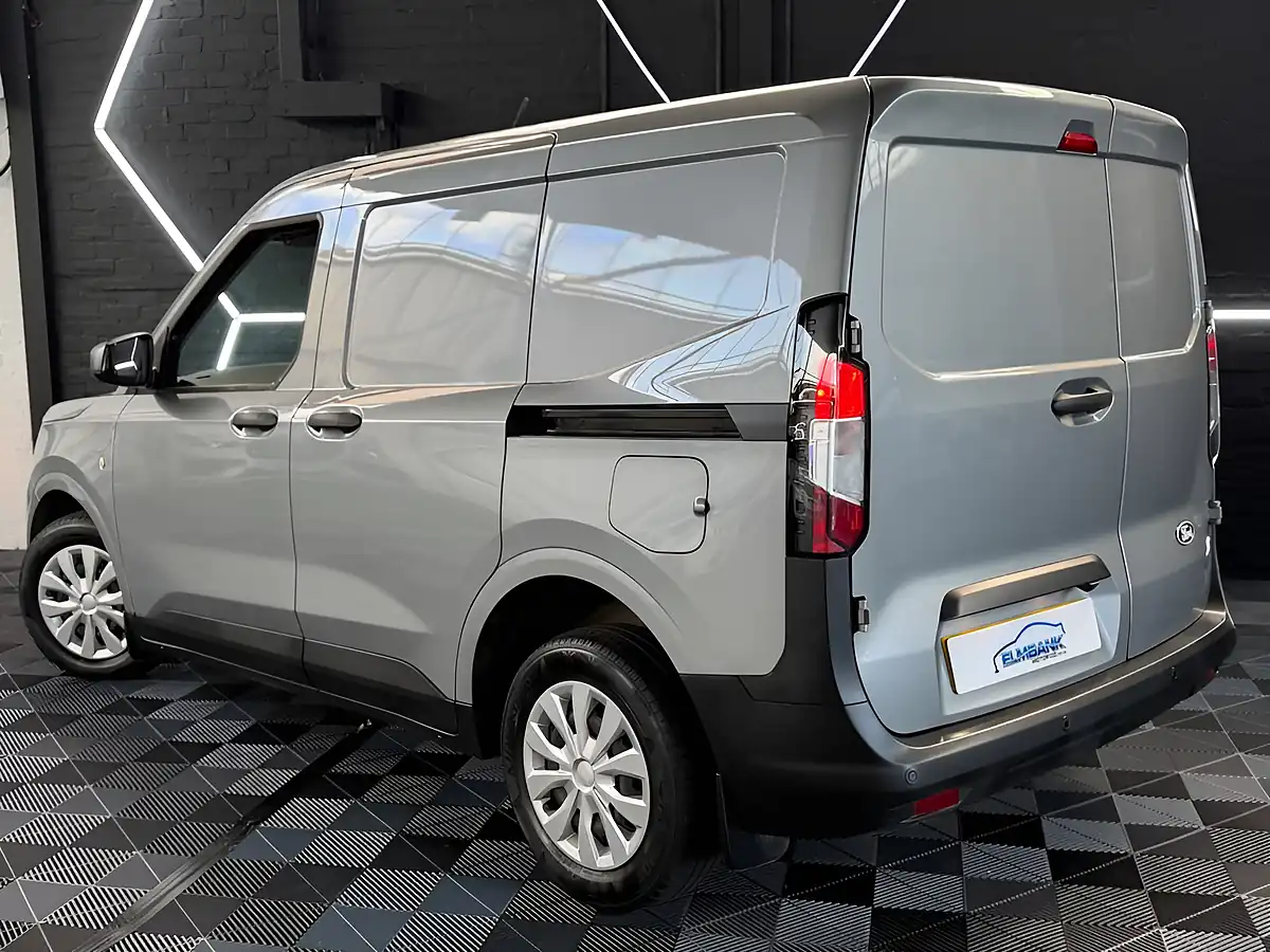 Used 2025 Ford Transit Courier Trend Silver - Interior and Exterior details 12