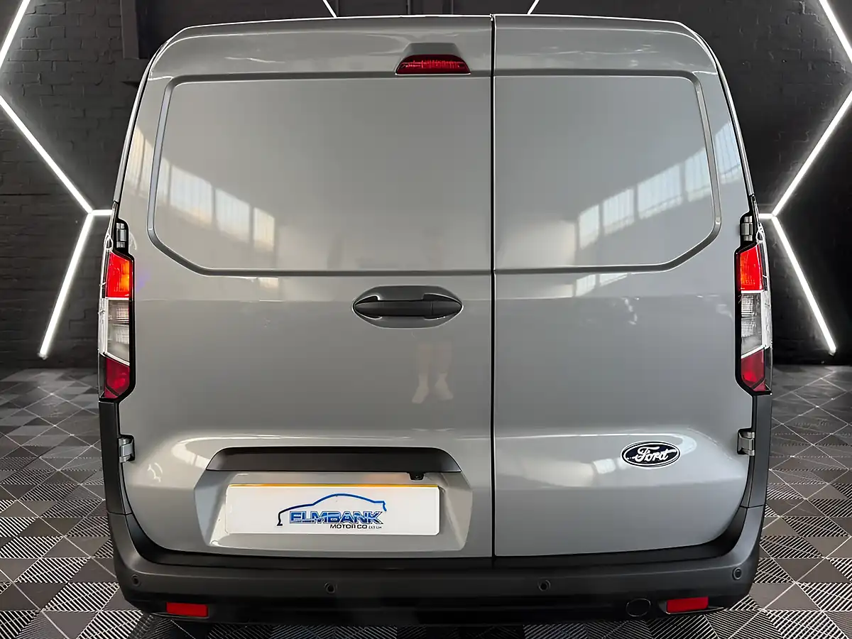 Used 2025 Ford Transit Courier Trend Silver - Interior and Exterior details 15