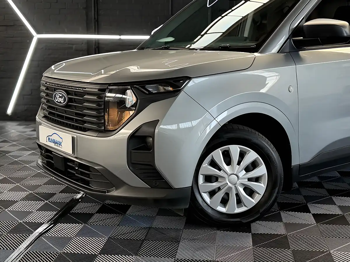 Used 2025 Ford Transit Courier Trend Silver - Interior and Exterior details 2