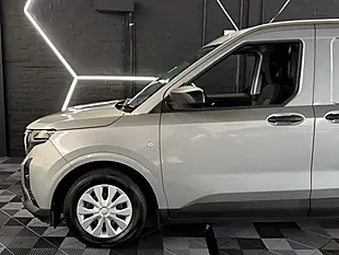 Used 2025 Ford Transit Courier Trend Silver - Interior and Exterior details 7