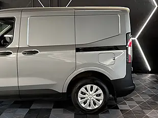 Used 2025 Ford Transit Courier Trend Silver - Interior and Exterior details 8