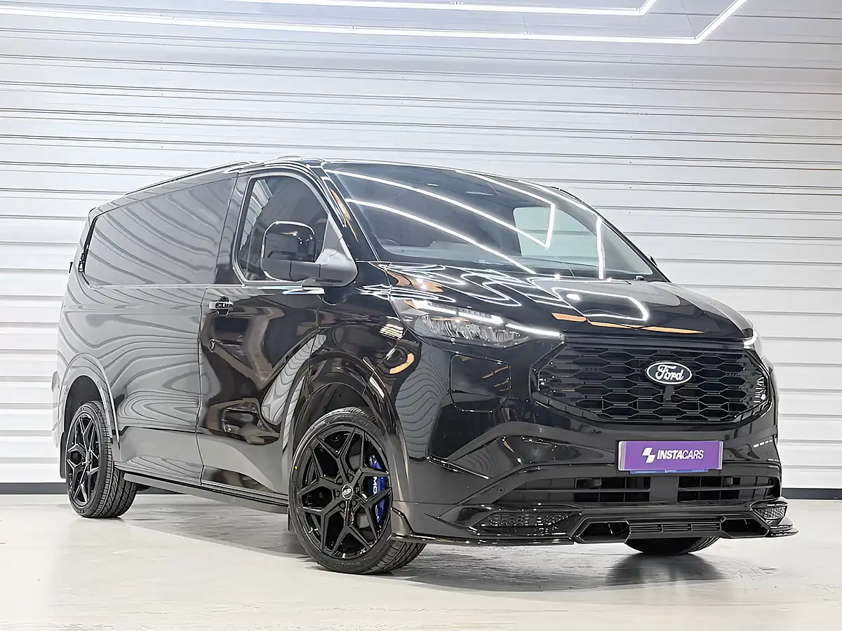 Used 2025 Ford Transit Custom 320 Limited Agate Black (metallic Colour) - Front View