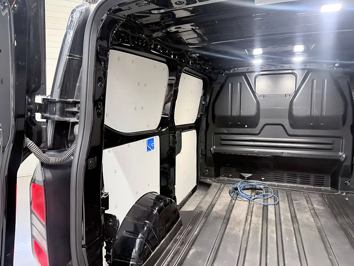 Used 2025 Ford Transit Custom 320 Limited Agate Black (metallic Colour) - Interior and Exterior details 20