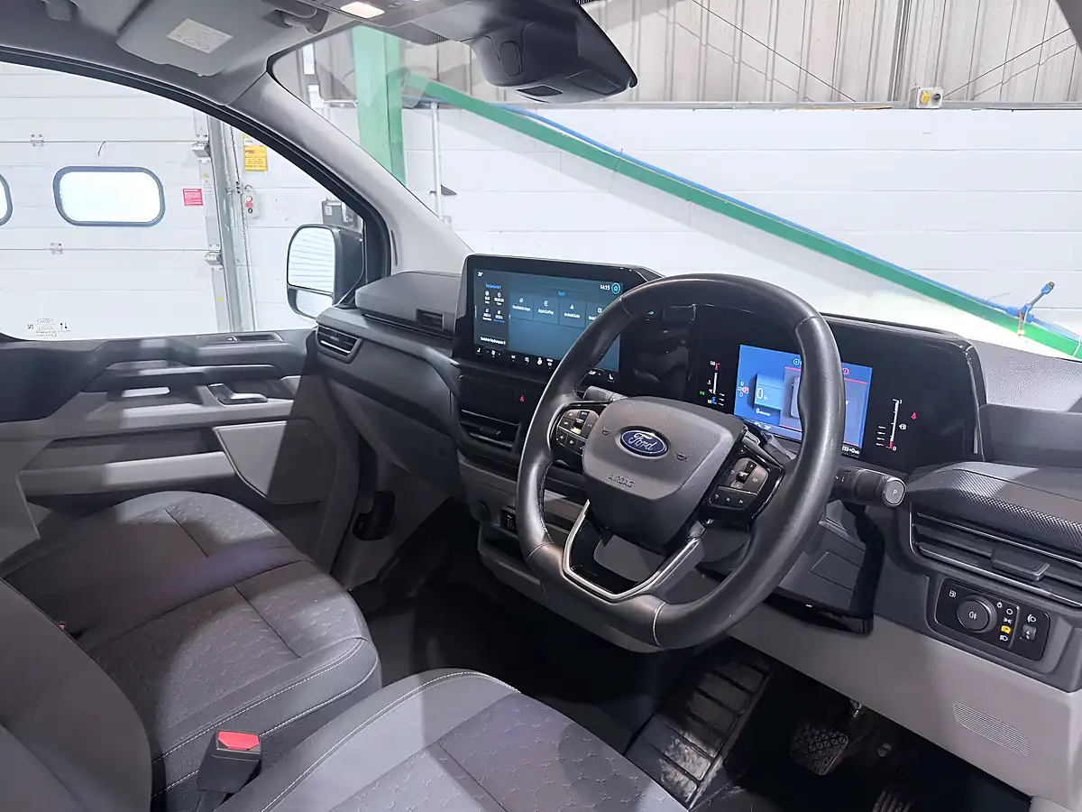 Used 2025 Ford Transit Custom 320 Limited Agate Black (metallic Colour) - Interior and Exterior details 4