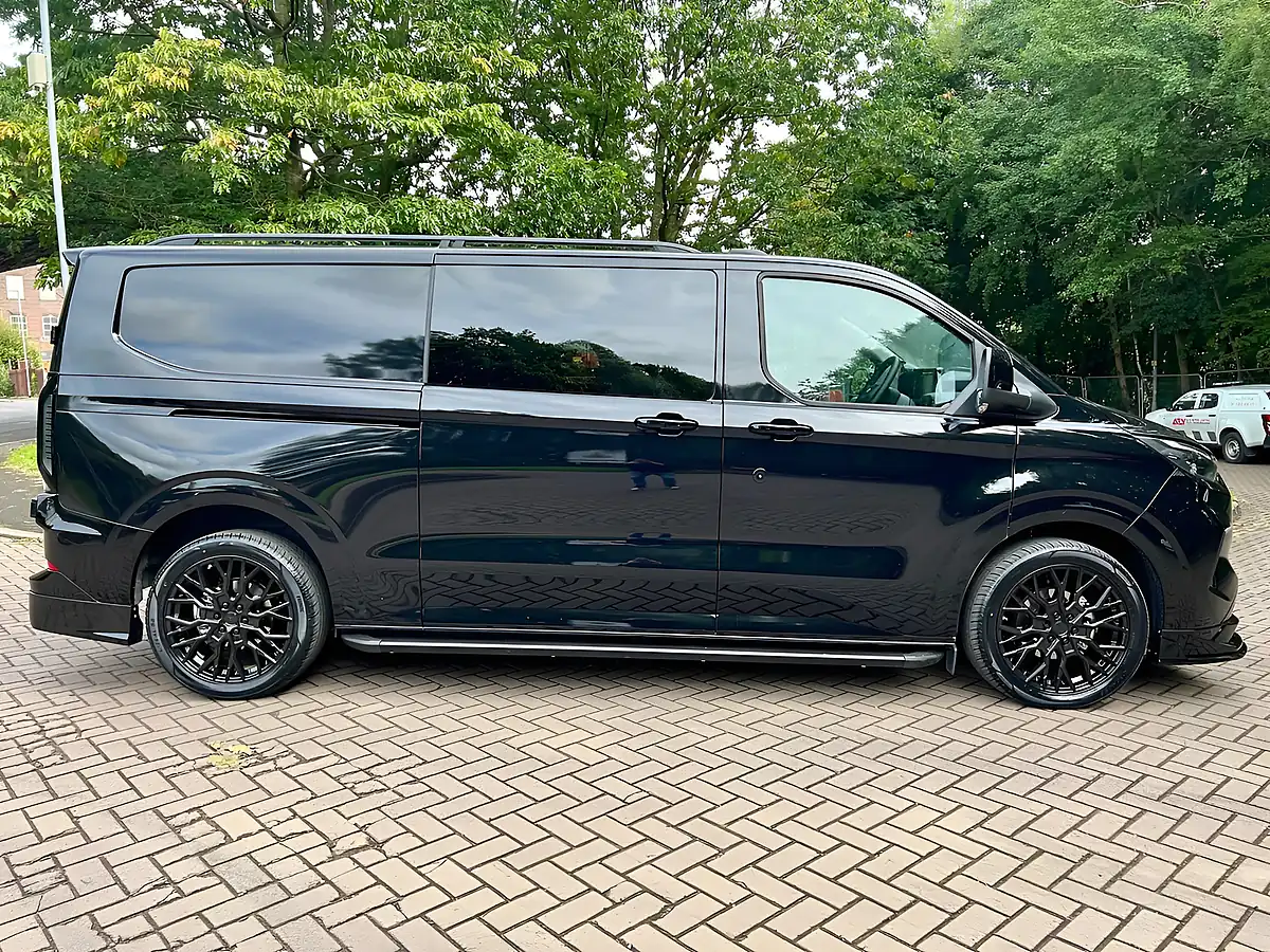 Used 2025 Ford Transit Custom 320 Limited L2h1 Dciv Agate Black - Interior and Exterior details 3
