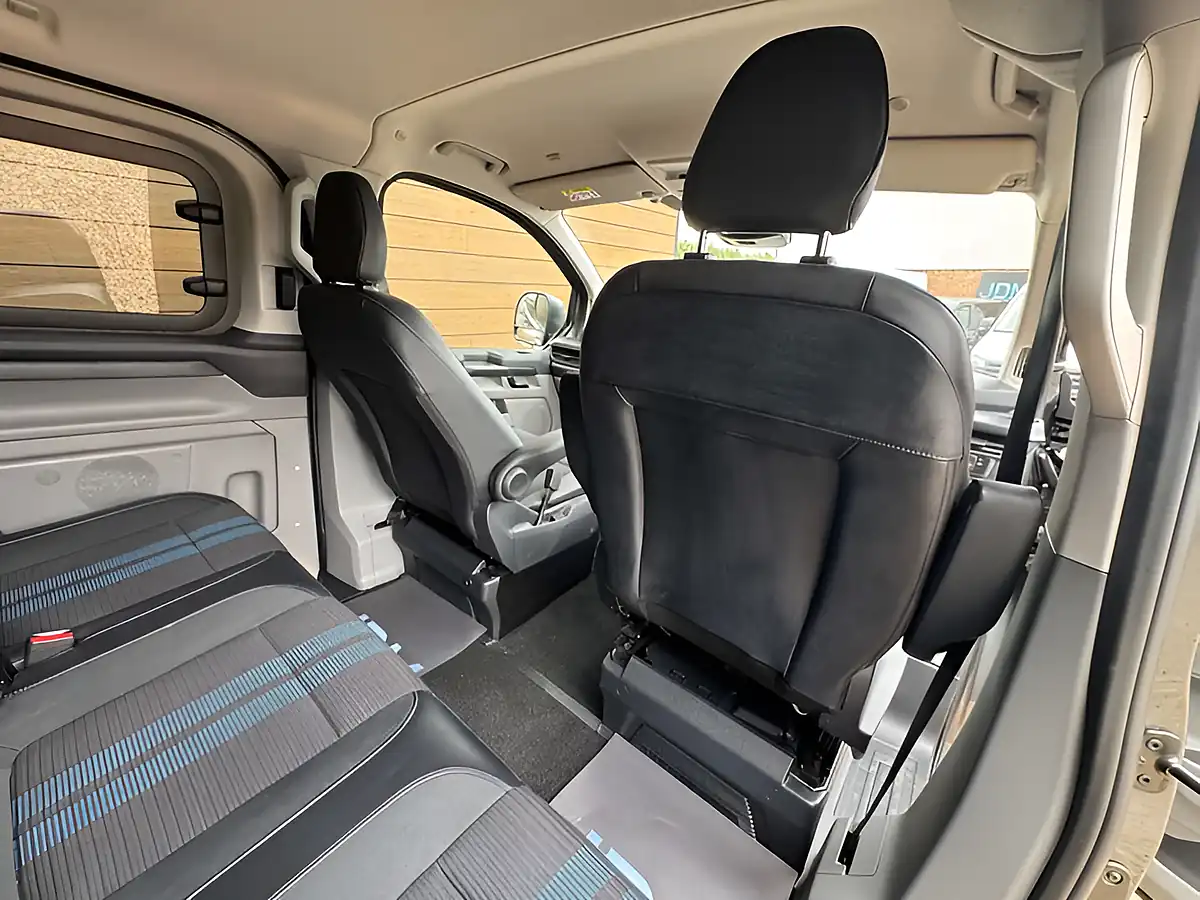 Used 2025 Ford Transit Custom 320 Sport Magnetic - Interior and Exterior details 16