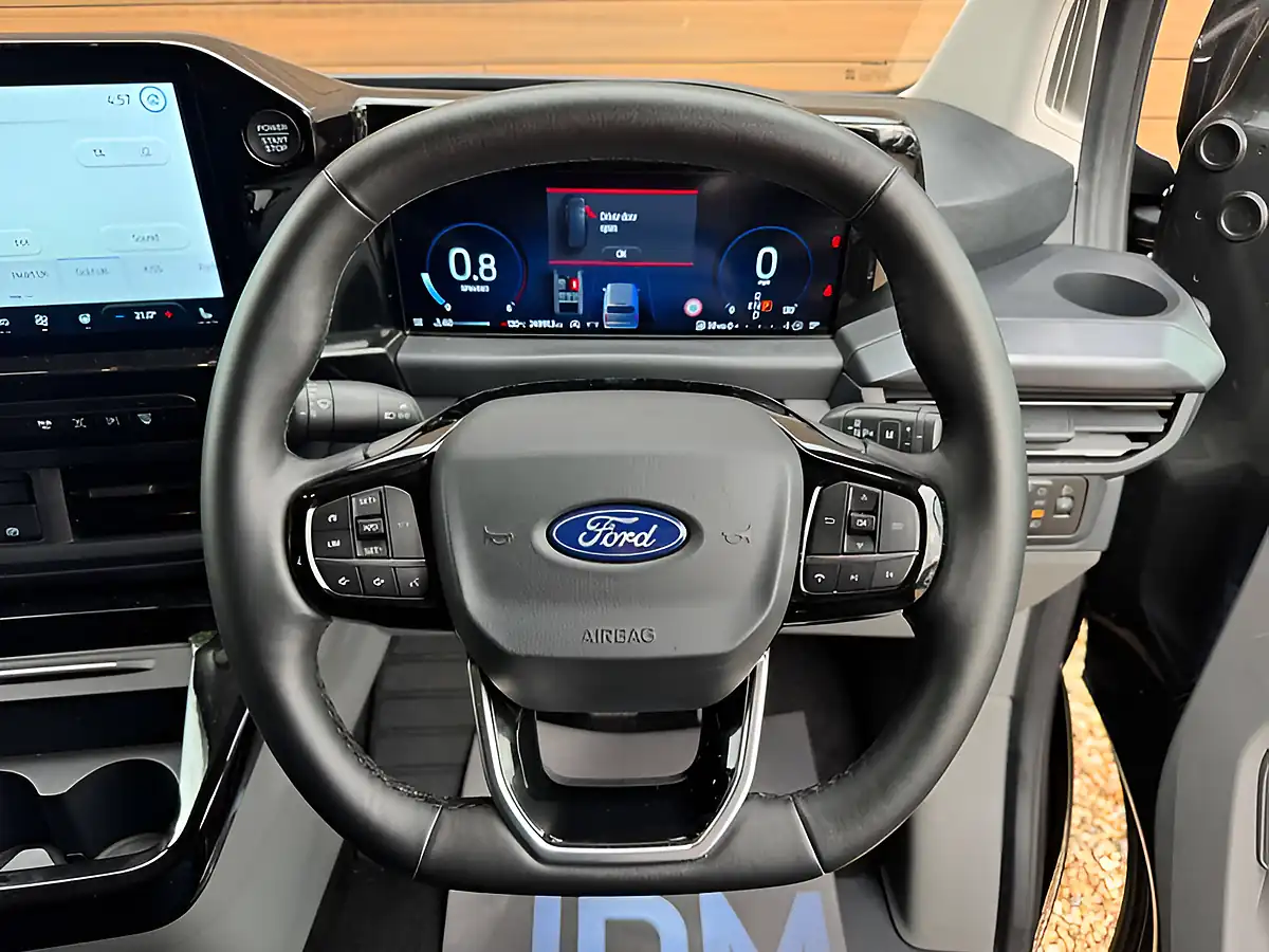 Used 2025 Ford Transit Custom 320 Sport Magnetic - Interior and Exterior details 17
