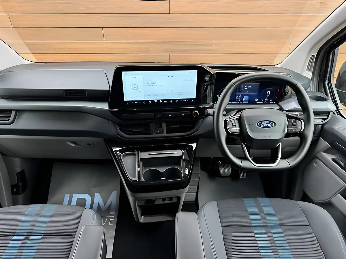 Used 2025 Ford Transit Custom 320 Sport Magnetic - Interior and Exterior details 6