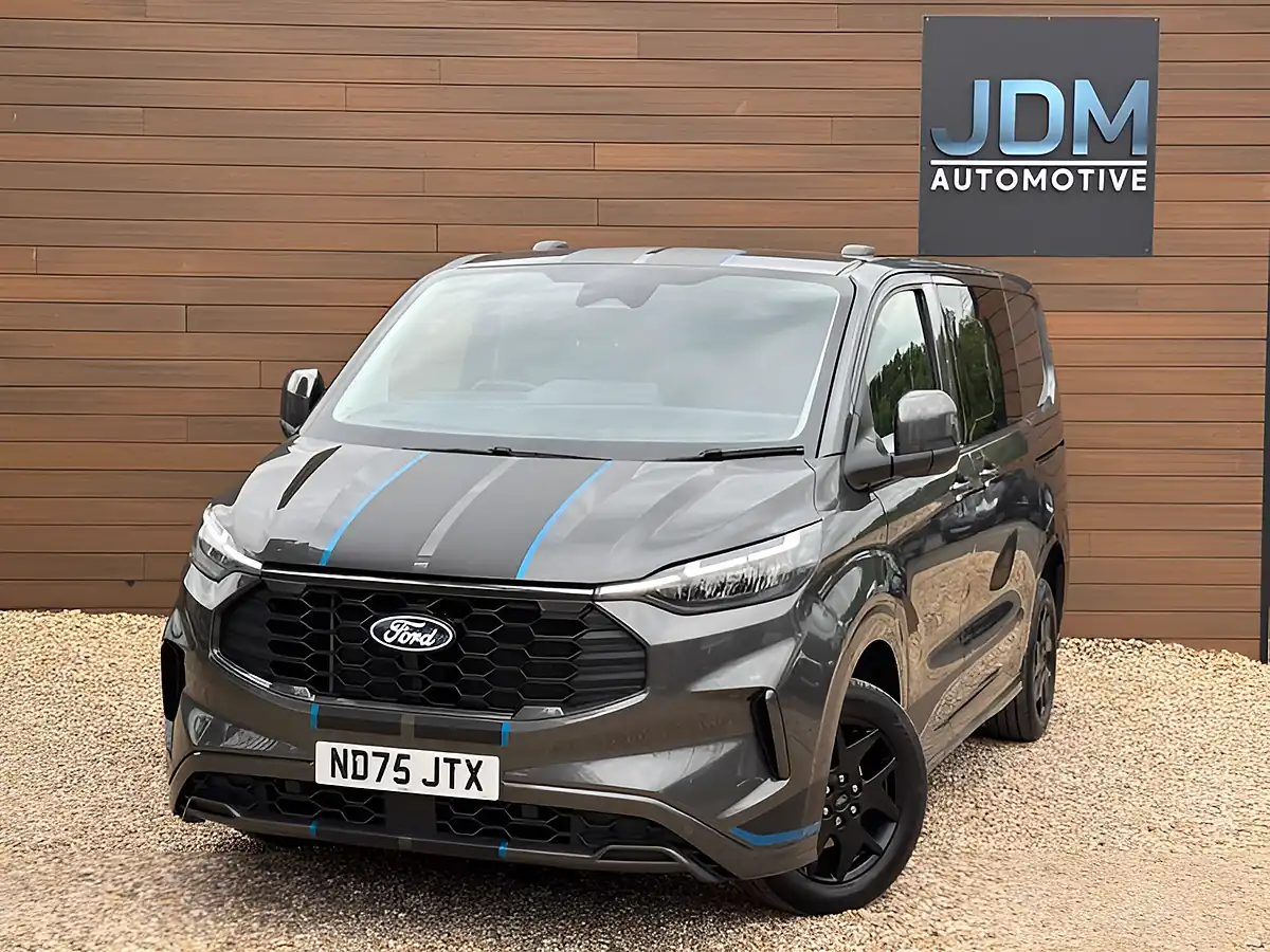 Used 2025 Ford Transit Custom 320 Sport Magnetic - Interior and Exterior details 9