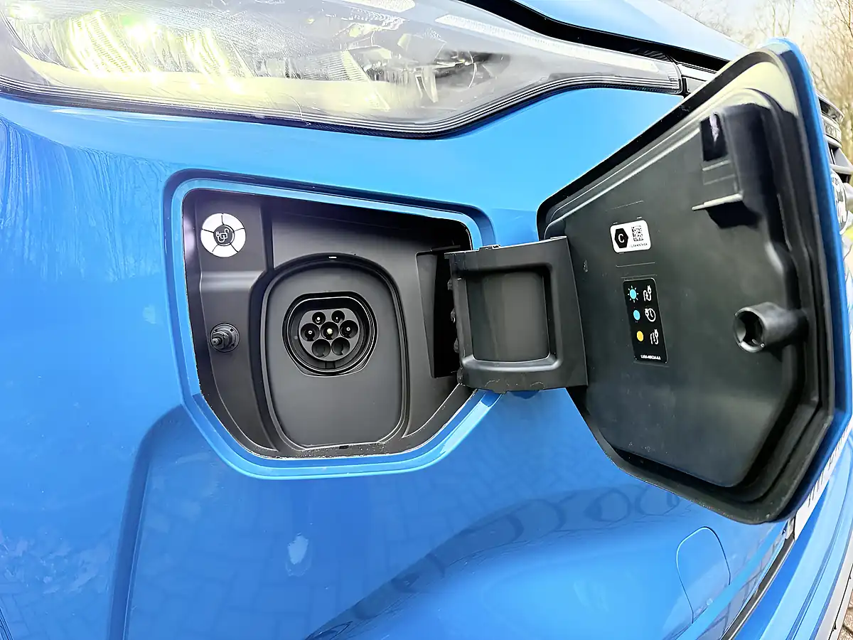 Used 2025 Ford Transit Custom Limited Blue - Interior and Exterior details 11