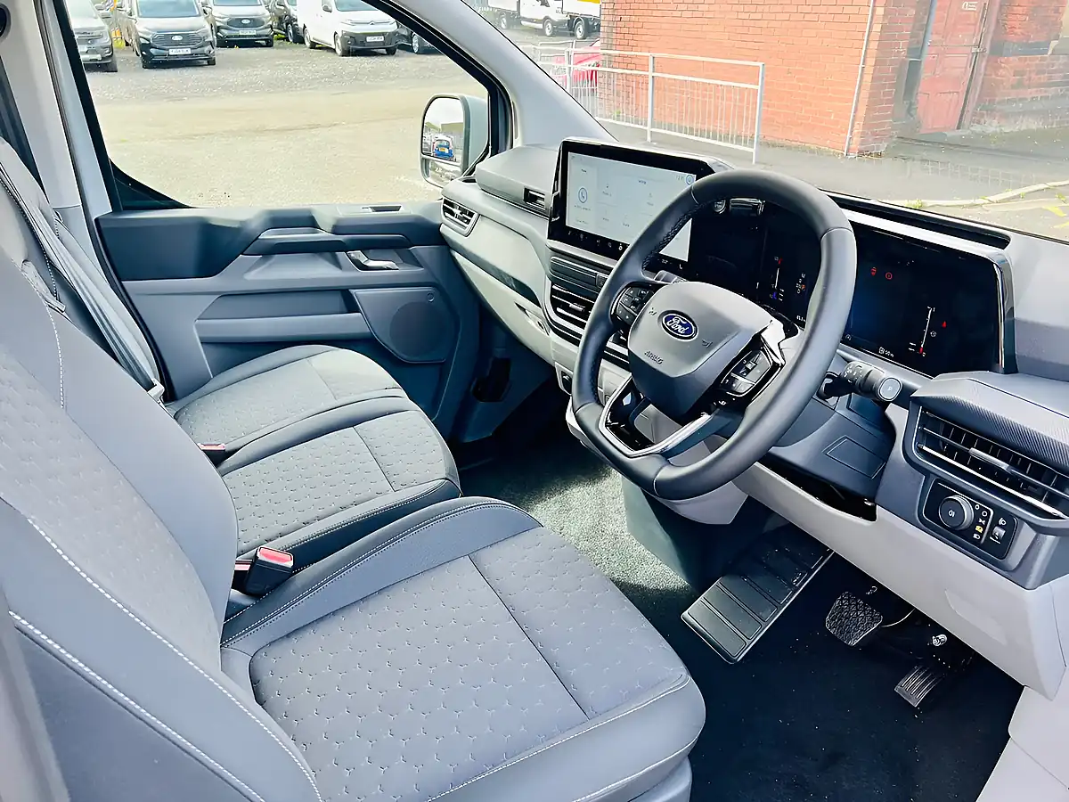 Used 2025 Ford Transit Custom Limited Blue - Interior and Exterior details 12