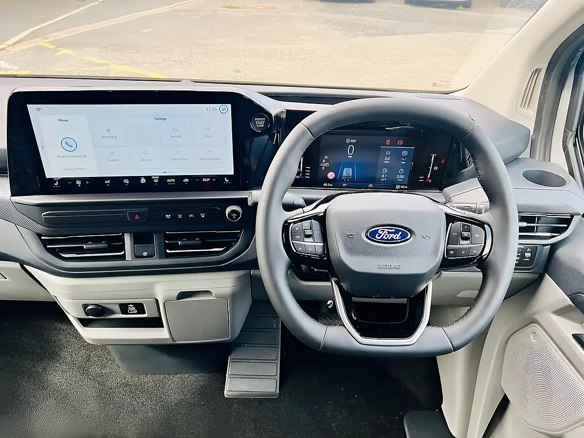 Used 2025 Ford Transit Custom Limited Blue - Interior and Exterior details 16