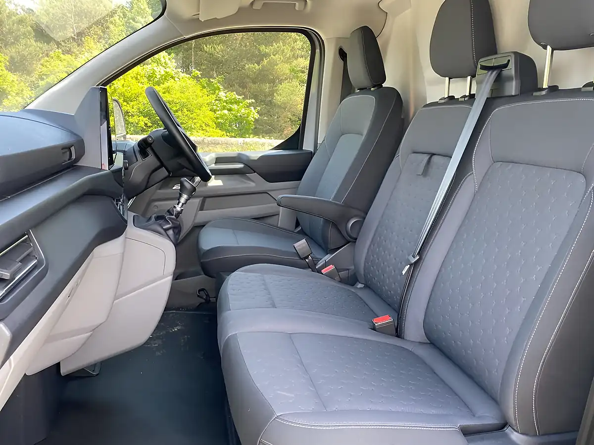 Used 2025 Ford Transit Custom Limited Grey - Interior and Exterior details 11