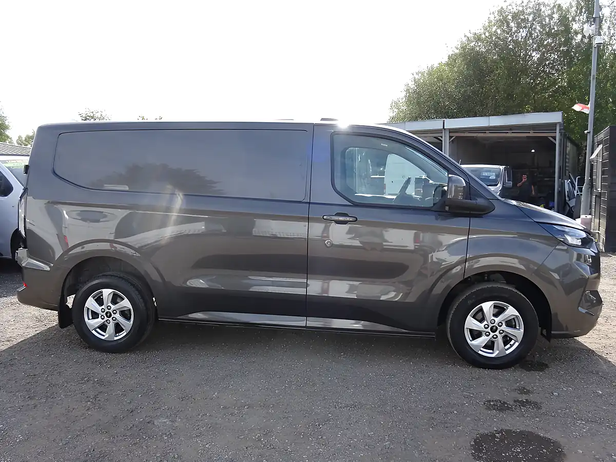 Used 2025 Ford Transit Custom Limited L1 H1 (swb) Grey - Interior and Exterior details 16