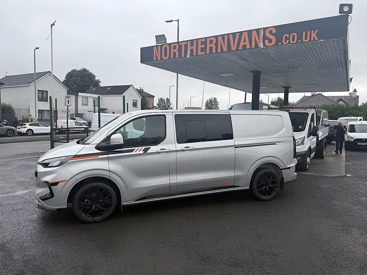 Used 2025 Ford Transit Custom Limited Moondust Silver - Interior and Exterior details 2