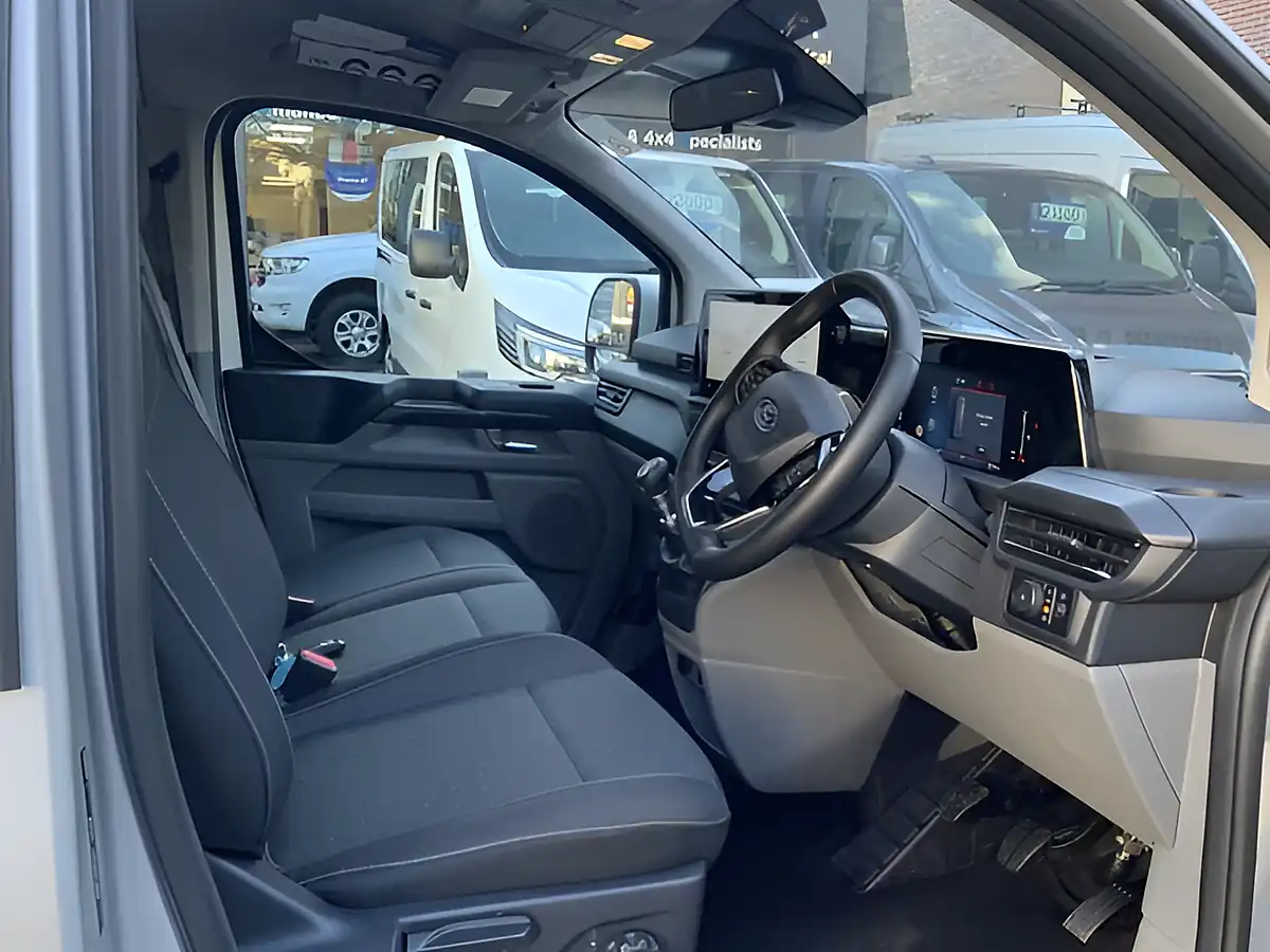 Used 2025 Ford Transit Custom Limited Tourneo Moondust Silver - Interior and Exterior details 17