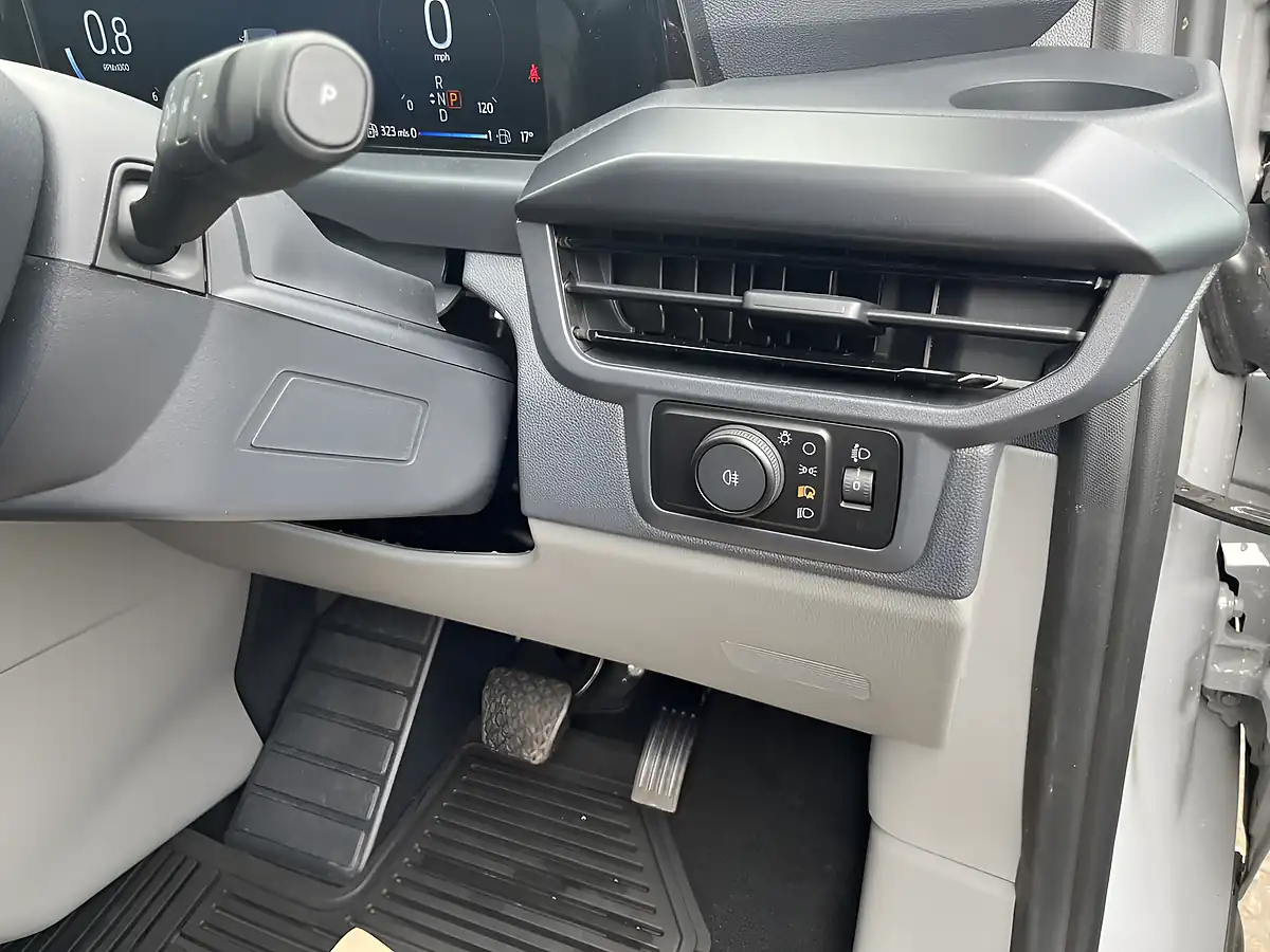 Used 2025 Ford Transit Custom Sport Crew Grey - Interior and Exterior details 18