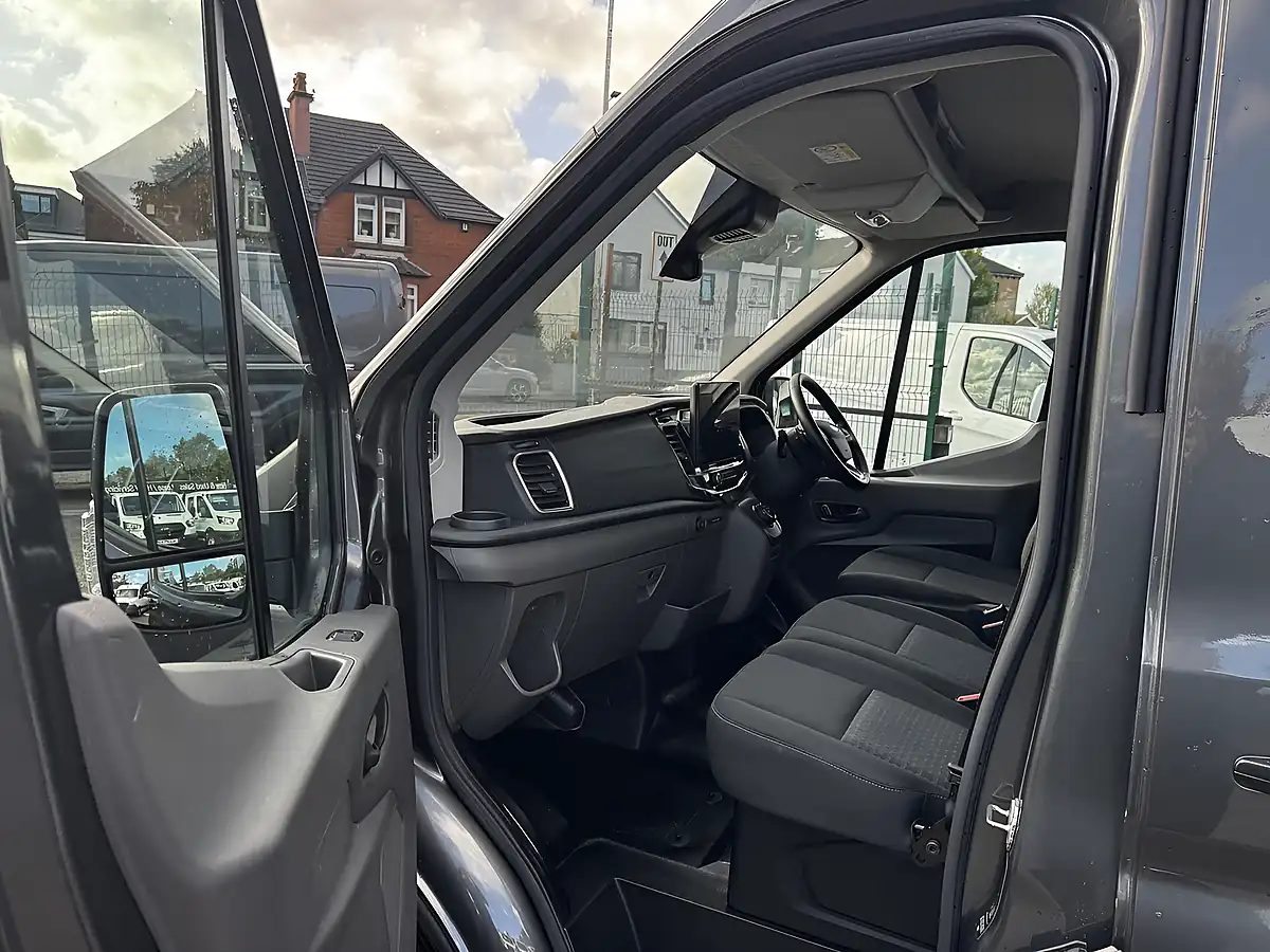 Used 2025 Ford Transit Trend Magnetic (metallic Colour) - Interior and Exterior details 15