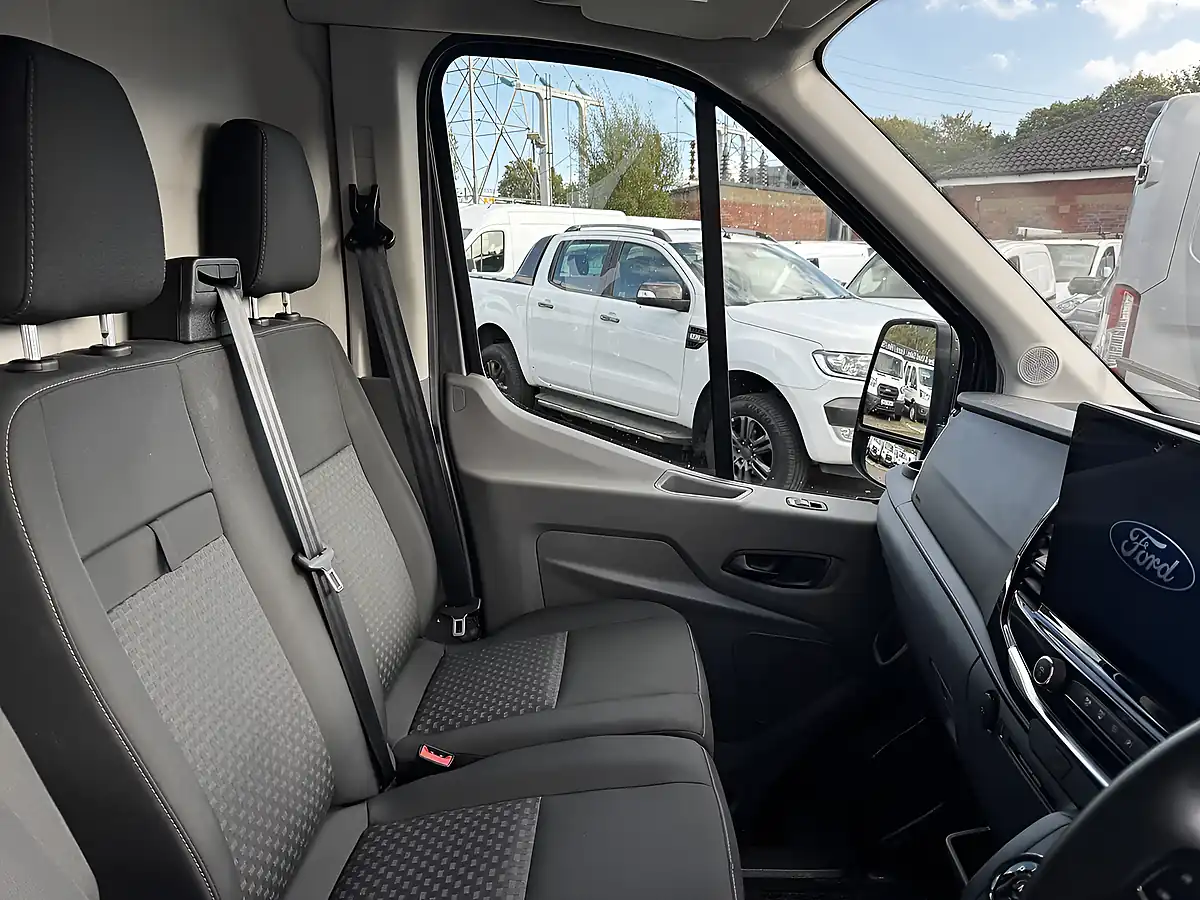 Used 2025 Ford Transit Trend Magnetic (metallic Colour) - Interior and Exterior details 7