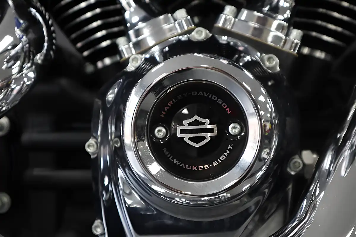 Used 2025 Harley Davidson Breakout Blue - Interior and Exterior details 10