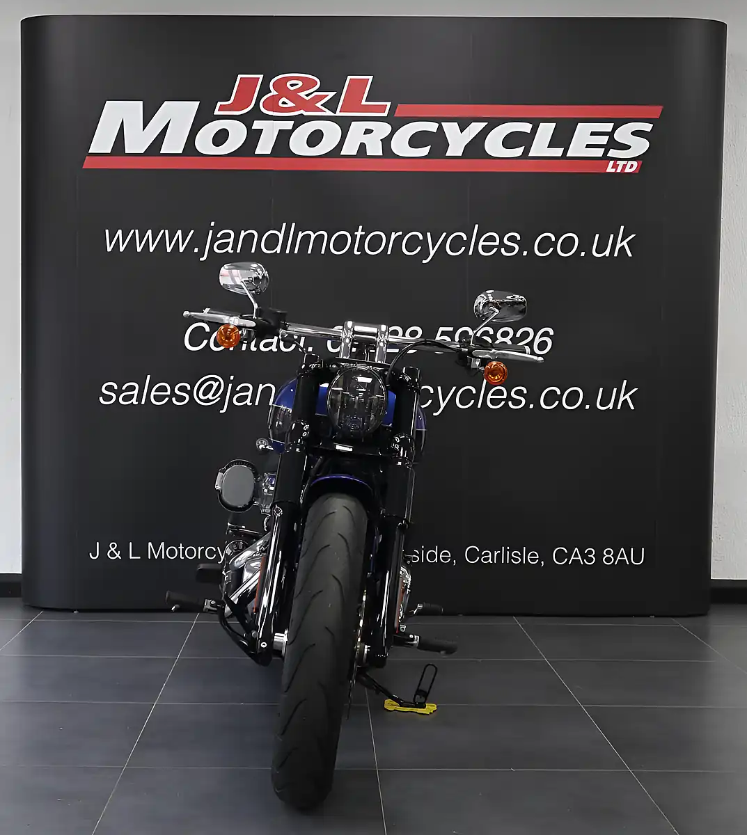 Used 2025 Harley Davidson Breakout Blue - Interior and Exterior details 4