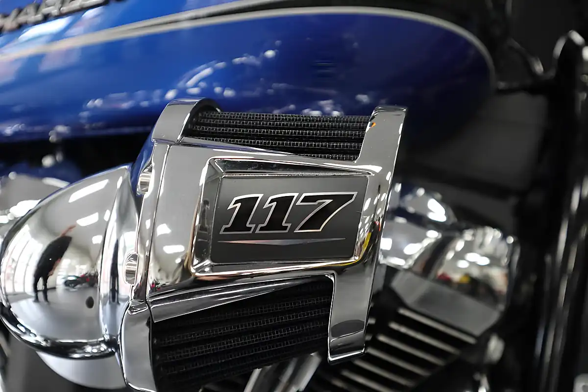 Used 2025 Harley Davidson Breakout Blue - Interior and Exterior details 9