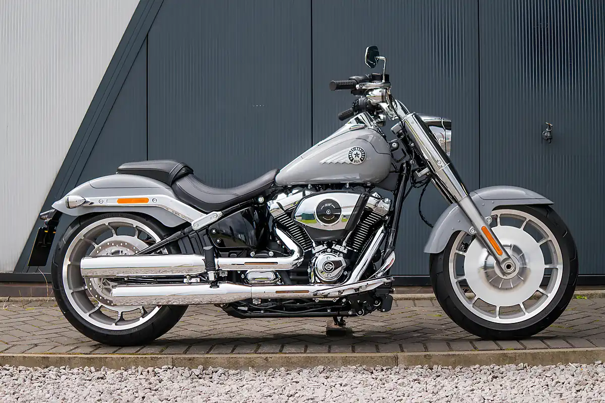 Used 2025 Harley-Davidson Fat Boy Billiard Grey - Interior and Exterior details 4