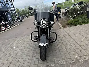 Used 2025 Harley-Davidson Heritage Classic Black - Interior and Exterior details 4