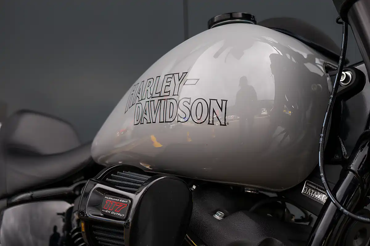 Used 2025 Harley-Davidson Low Rider S Billiard Grey - Interior and Exterior details 7
