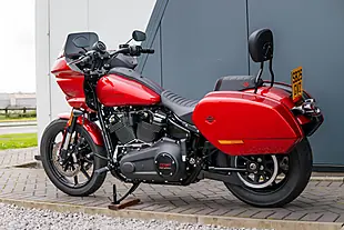 Used 2025 Harley-Davidson Low Rider ST Brilliant Red - Interior and Exterior details 14