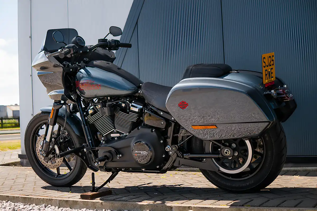 Used 2025 Harley-Davidson Low Rider ST Iron Horse Metallic - Interior and Exterior details 15
