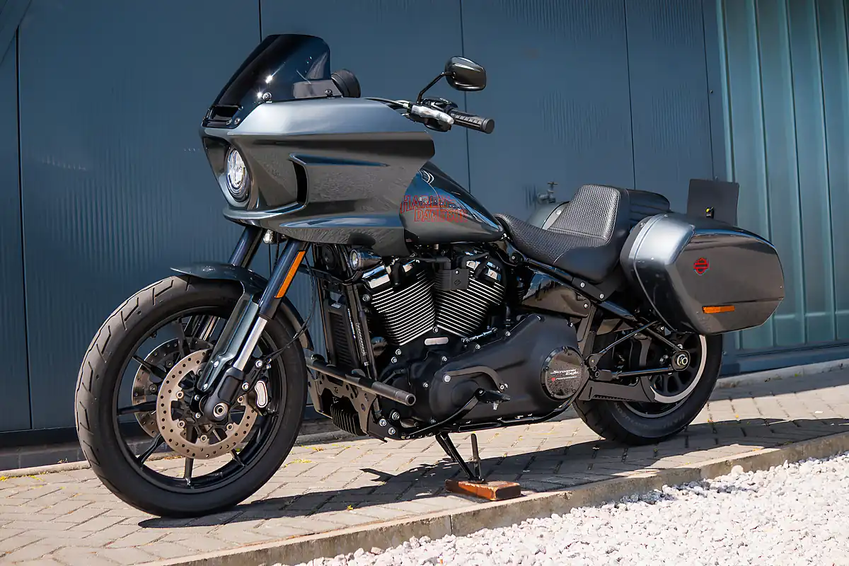 Used 2025 Harley-Davidson Low Rider ST Iron Horse Metallic - Interior and Exterior details 16