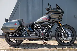 Used 2025 Harley-Davidson Low Rider ST Iron Horse Metallic - Interior and Exterior details 3