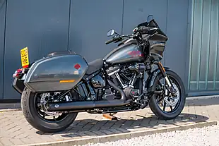 Used 2025 Harley-Davidson Low Rider ST Iron Horse Metallic - Interior and Exterior details 5