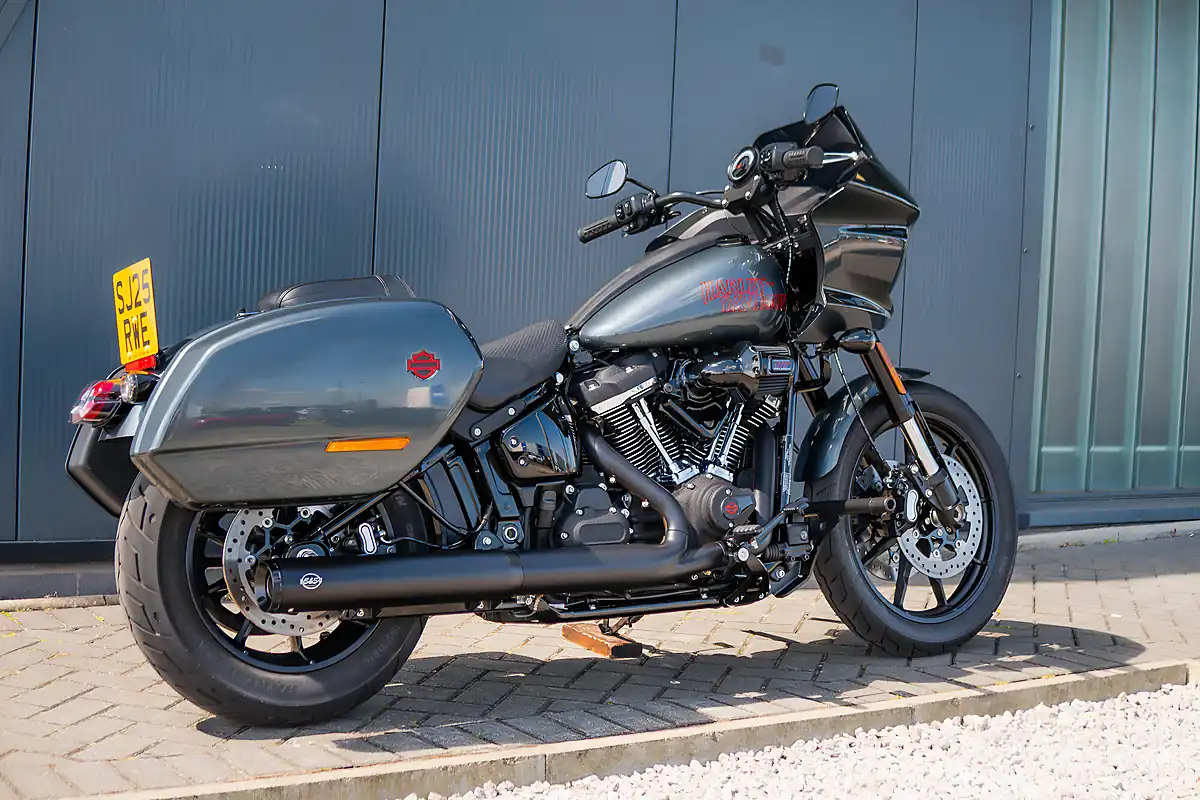 Used 2025 Harley-Davidson Low Rider ST Iron Horse Metallic - Interior and Exterior details 5