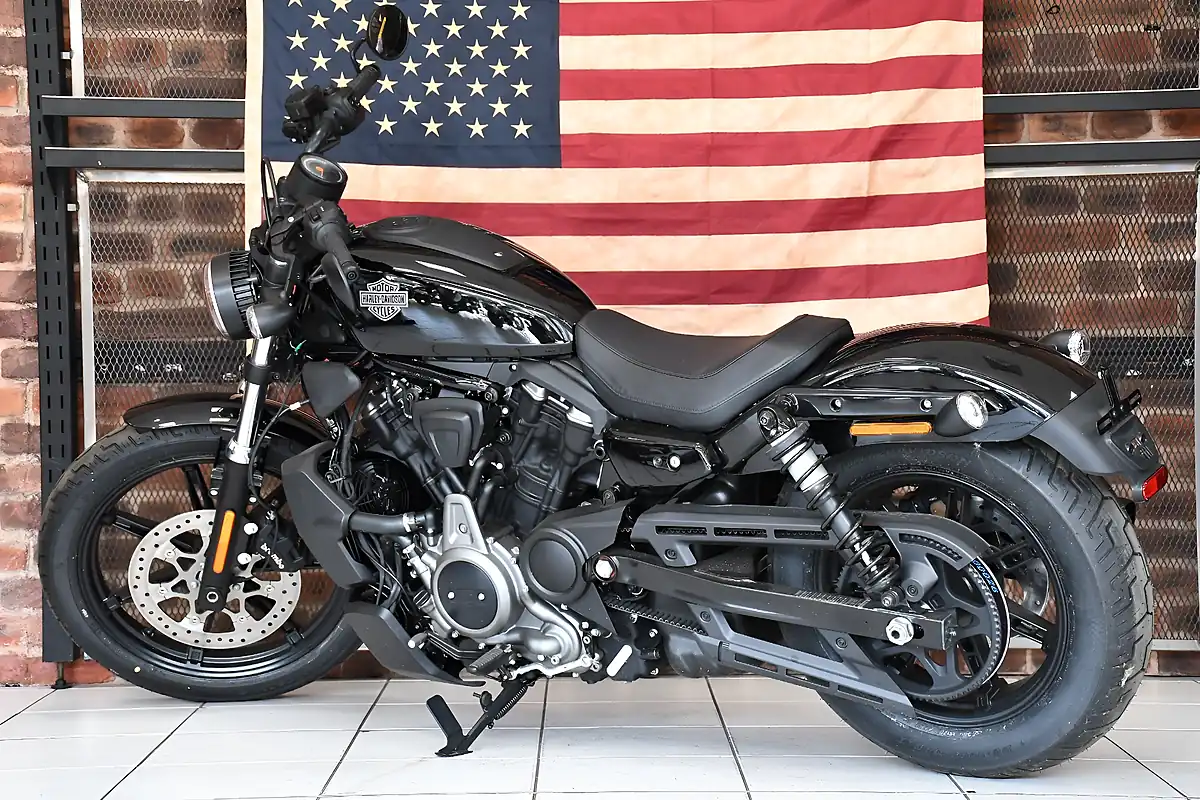 Used 2025 Harley-Davidson Nightster 975 Black - Interior and Exterior details 12